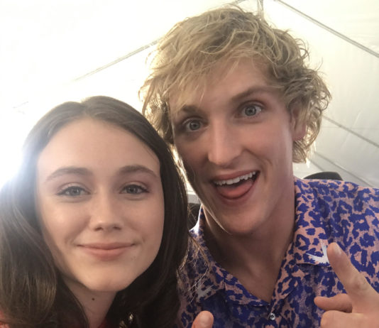 Entertainment Today Live at The Teen Choice Awards -arrivals, & backstage