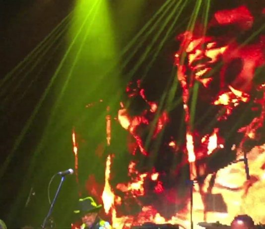 Amazing Tribute Concert for Jimi Hendrix by 15 Music All-Stars