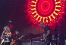 Dweezil Zappa & Ana Popovic in Jimi Hendrix Live Concert Tribute