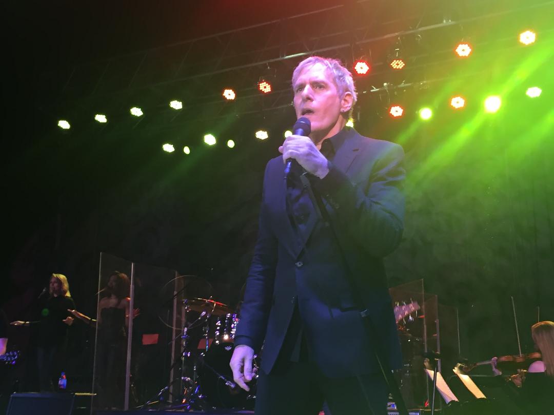 Exclusive Michael Bolton interview & Live Concert filmed Up Close from