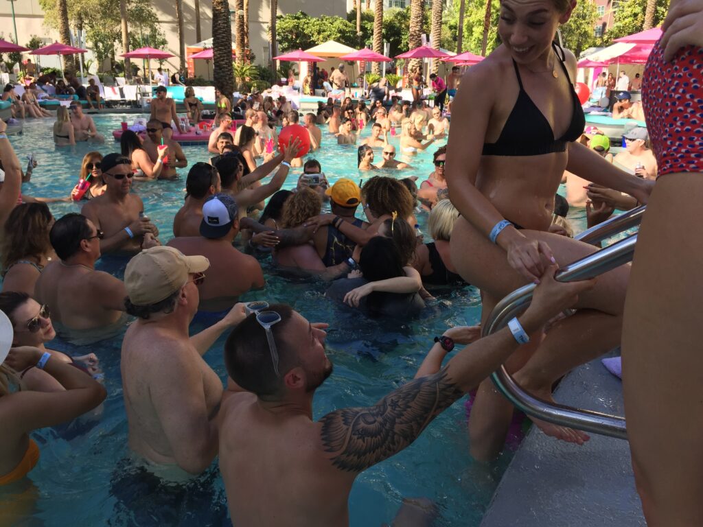 Las Vegas Pool Parties You'll Fall In Love With by Holiday Genie